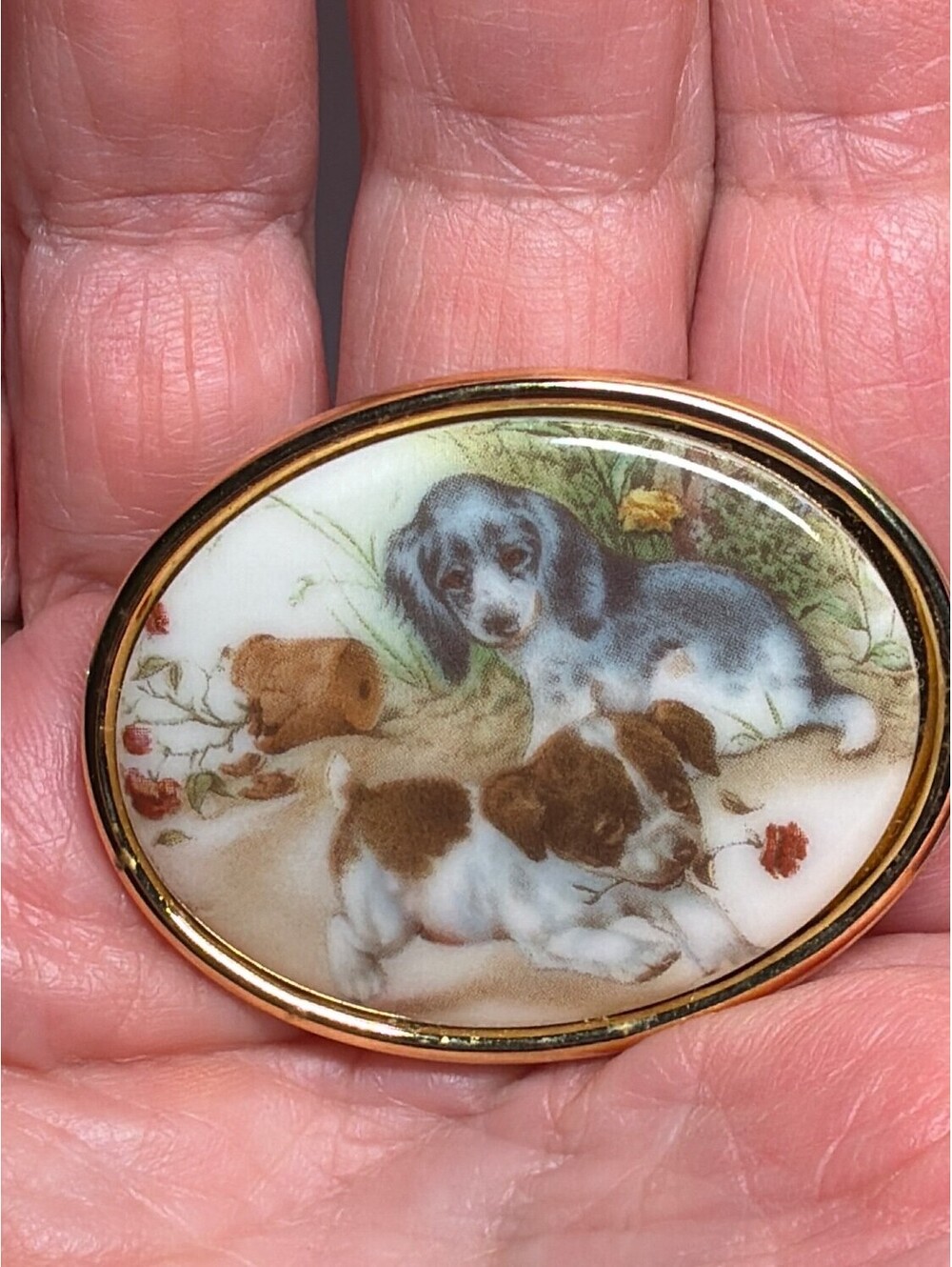 Vintage Gold Tone Puppy Dogs Portrait Brooch Pin Oval 2 Inch